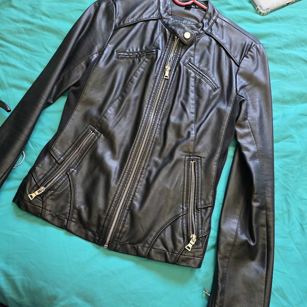 Guess Black Leather Jacket with Zipper Details